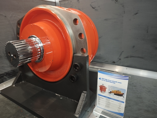 Hydraulischer Drehmotor mit niedrigem Drehmoment für industrielle Anwendungen von HELM TOWER